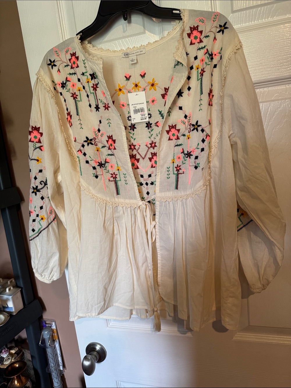 F-12 Cato Cream Embroidered Peasant Blouse Multicolor Floral Stitching Large NWT